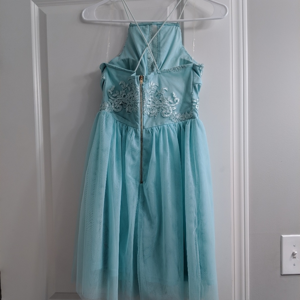 Formal Dress - Picture 5 of 8